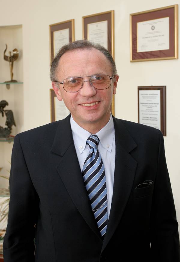 prof. dr hab. m. med. Andrzej Borówka